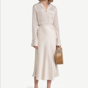 I’m selling this nice silk dress and silk blouse!